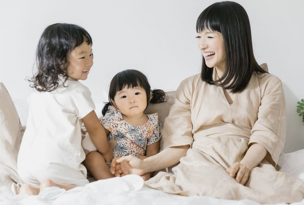 近藤表示,因照顧小孩而令家中有點亂。