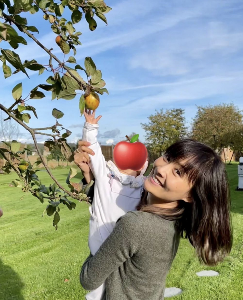 陳法拉女兒今年已經2歲了。