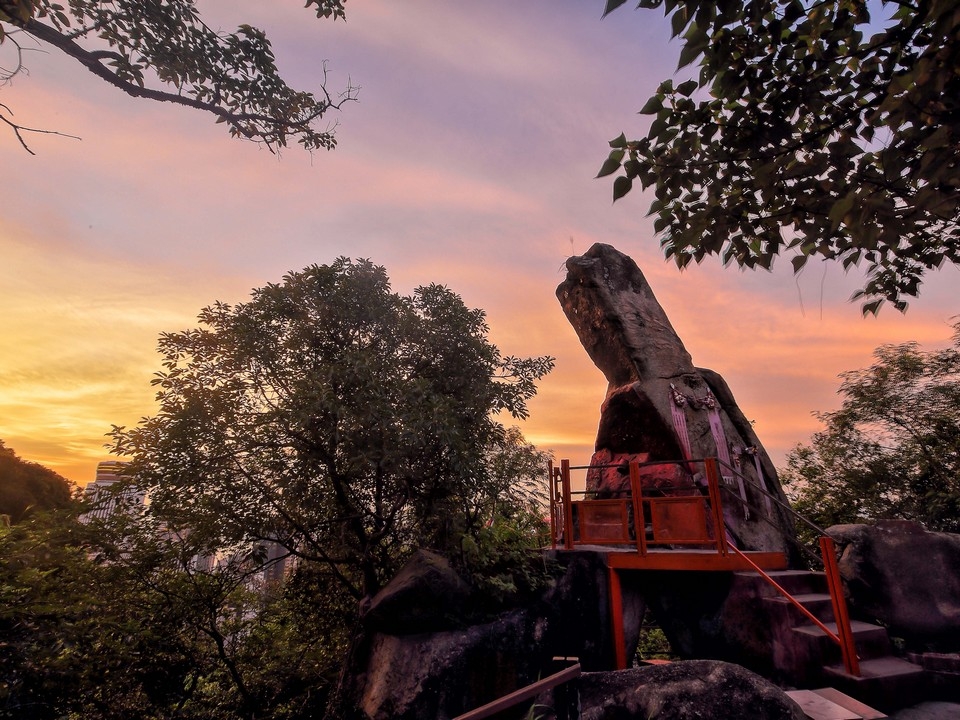 寶雲道姻緣石在求姻緣上相當出名。