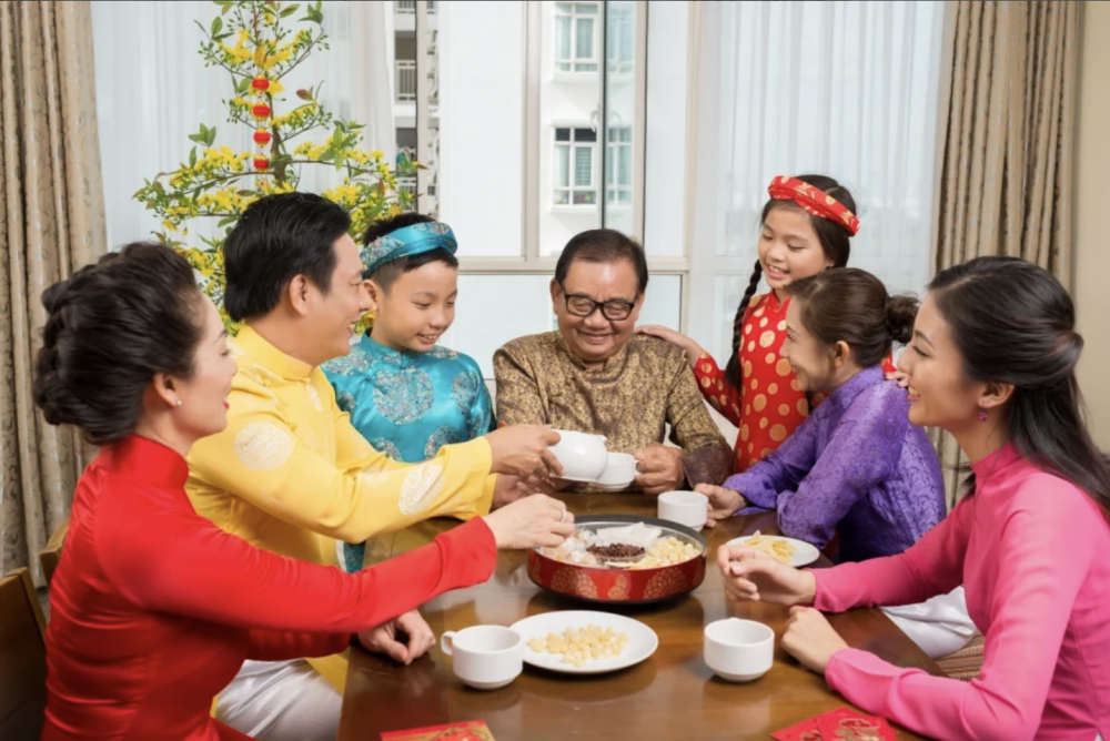 農曆新年不少得的當然是一家人齊整吃團年飯