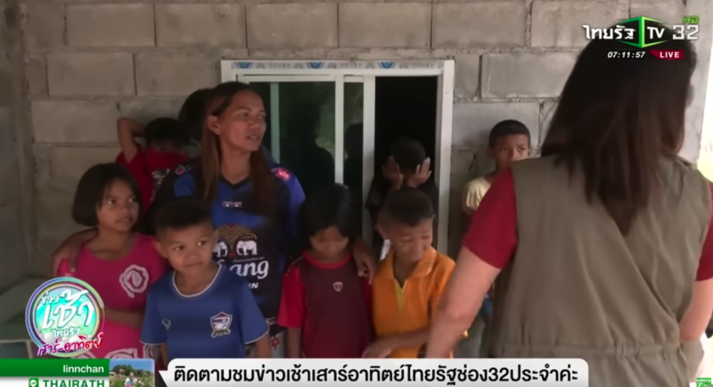 一名46歲的單親媽媽曾歷經2段婚姻，總共育有8個兒子和7個女兒。