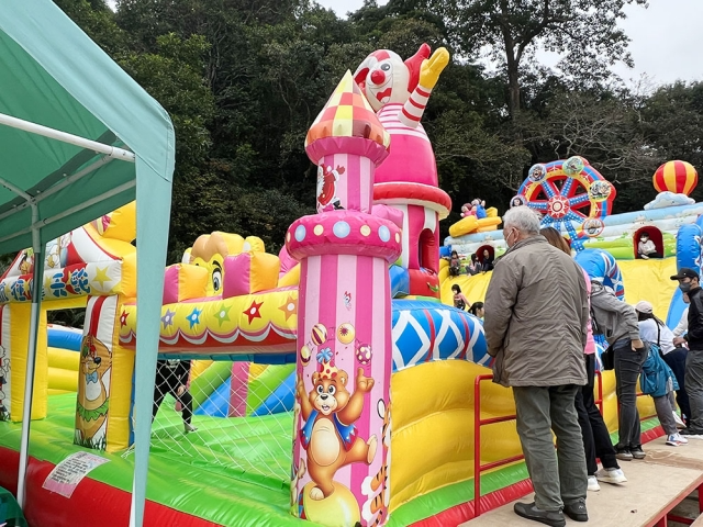 小朋友最鍾意玩彈彈床