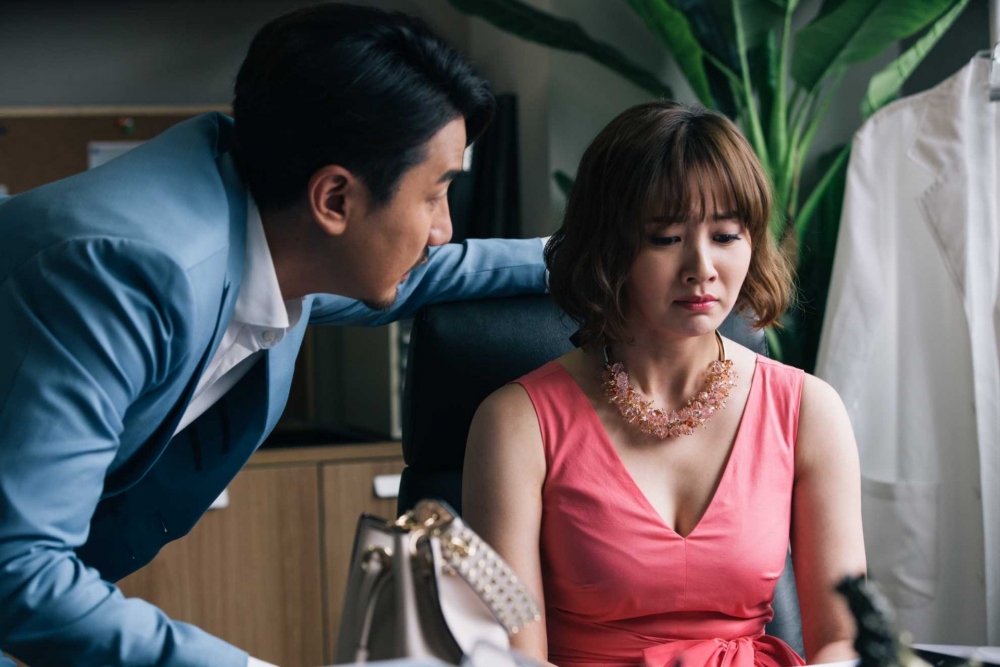 老婆認為周圍都仍然好危險，香港最安全。