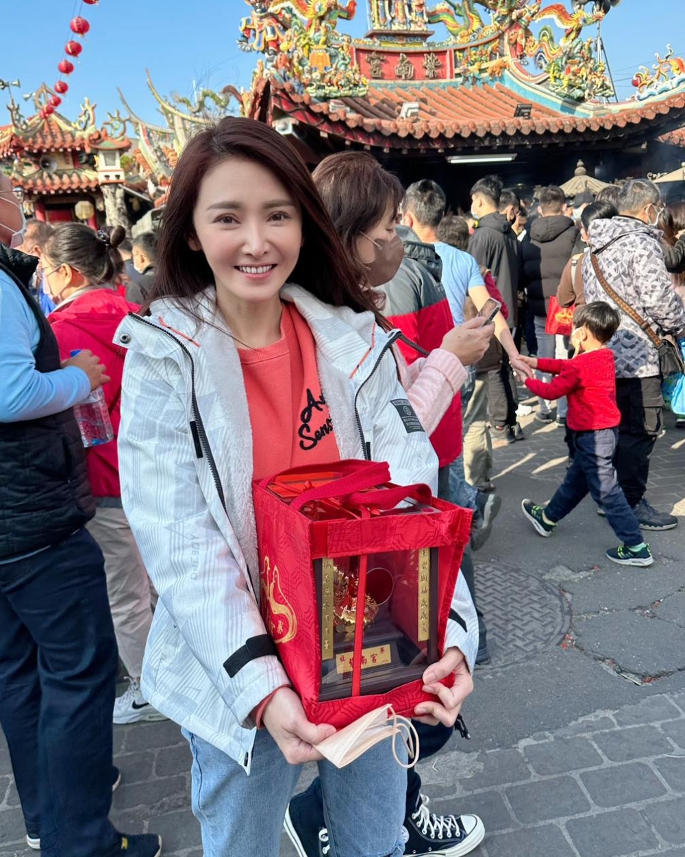 她表示一路上雖然辛苦,但兒子都能努力克服許多難關。