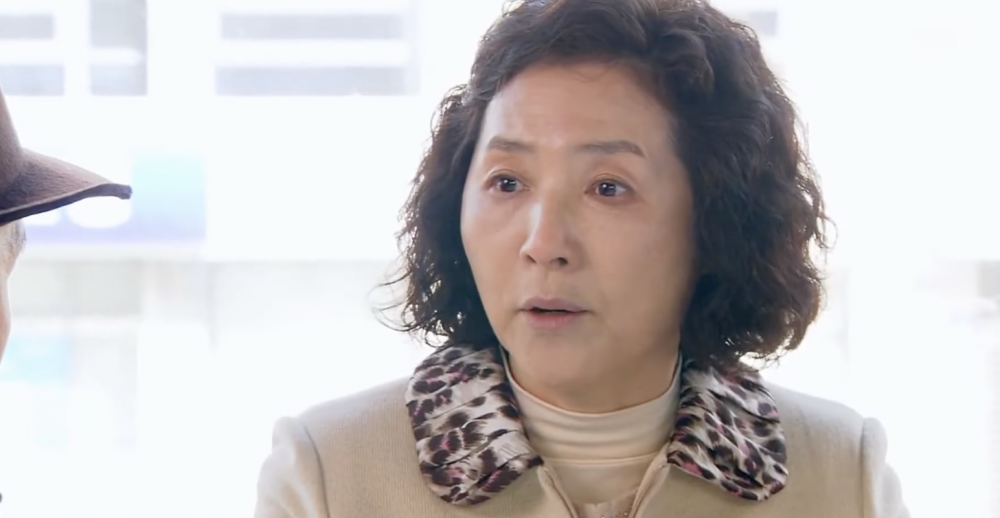 媽媽崩潰地說：「一直講她們，也講到自己真的覺得心好累……」。