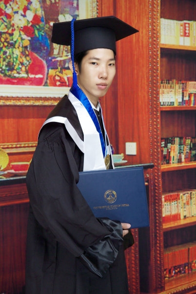 充分利用時間及網上學習便利是古啟麟成功的重要因素。