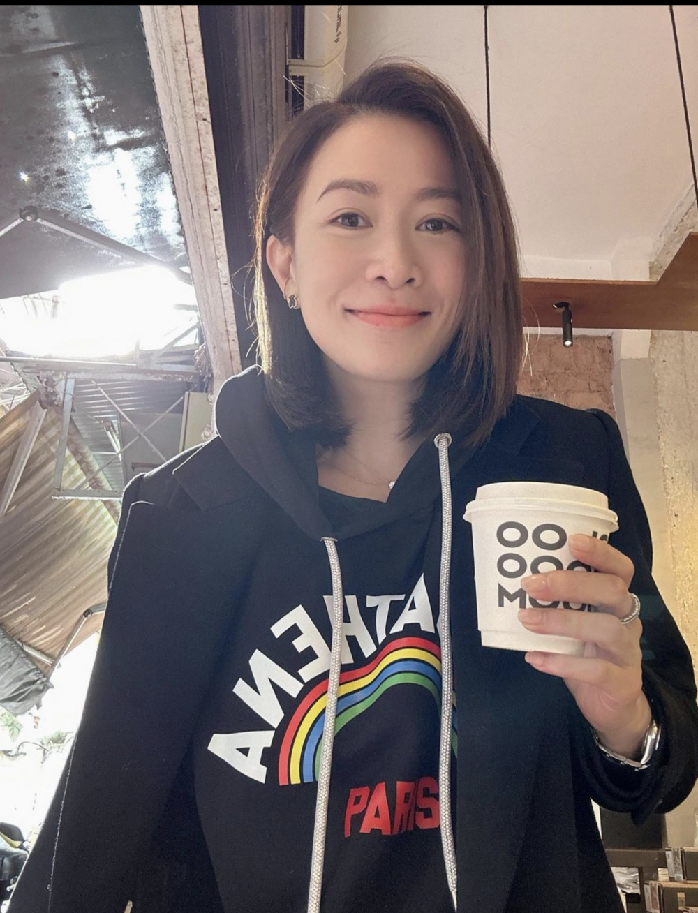 不說不知﹐原來佘詩曼是協恩舊生。