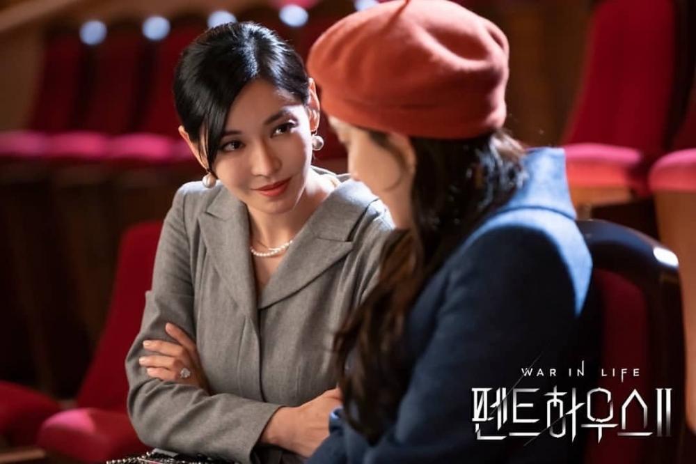 在女友看來,爸爸陪青春期女兒去旅遊是怪異的行為。