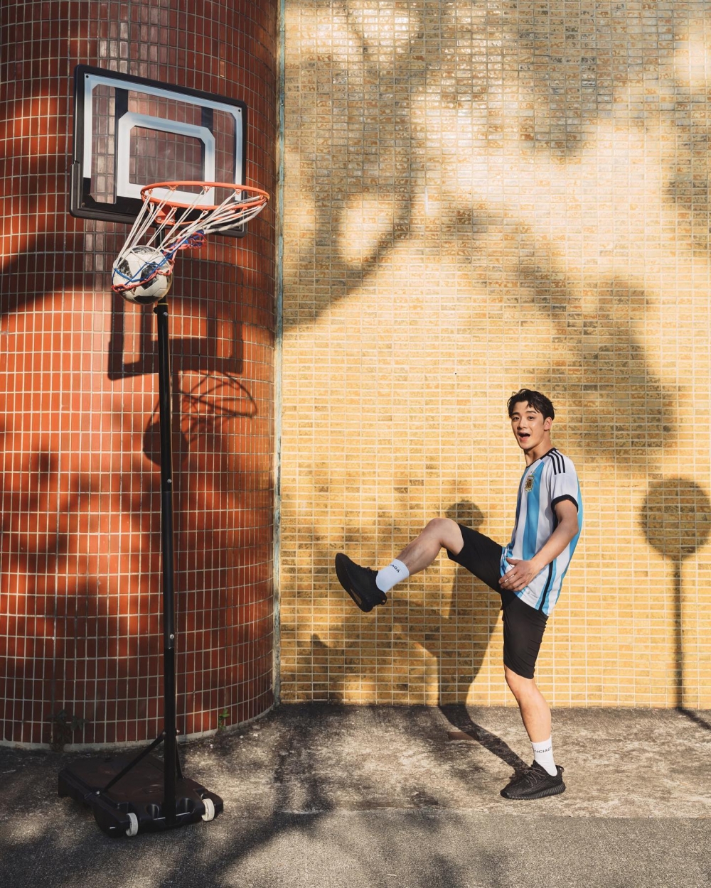 即使心臟曾出問題，仍無損余德丞對運動的熱愛