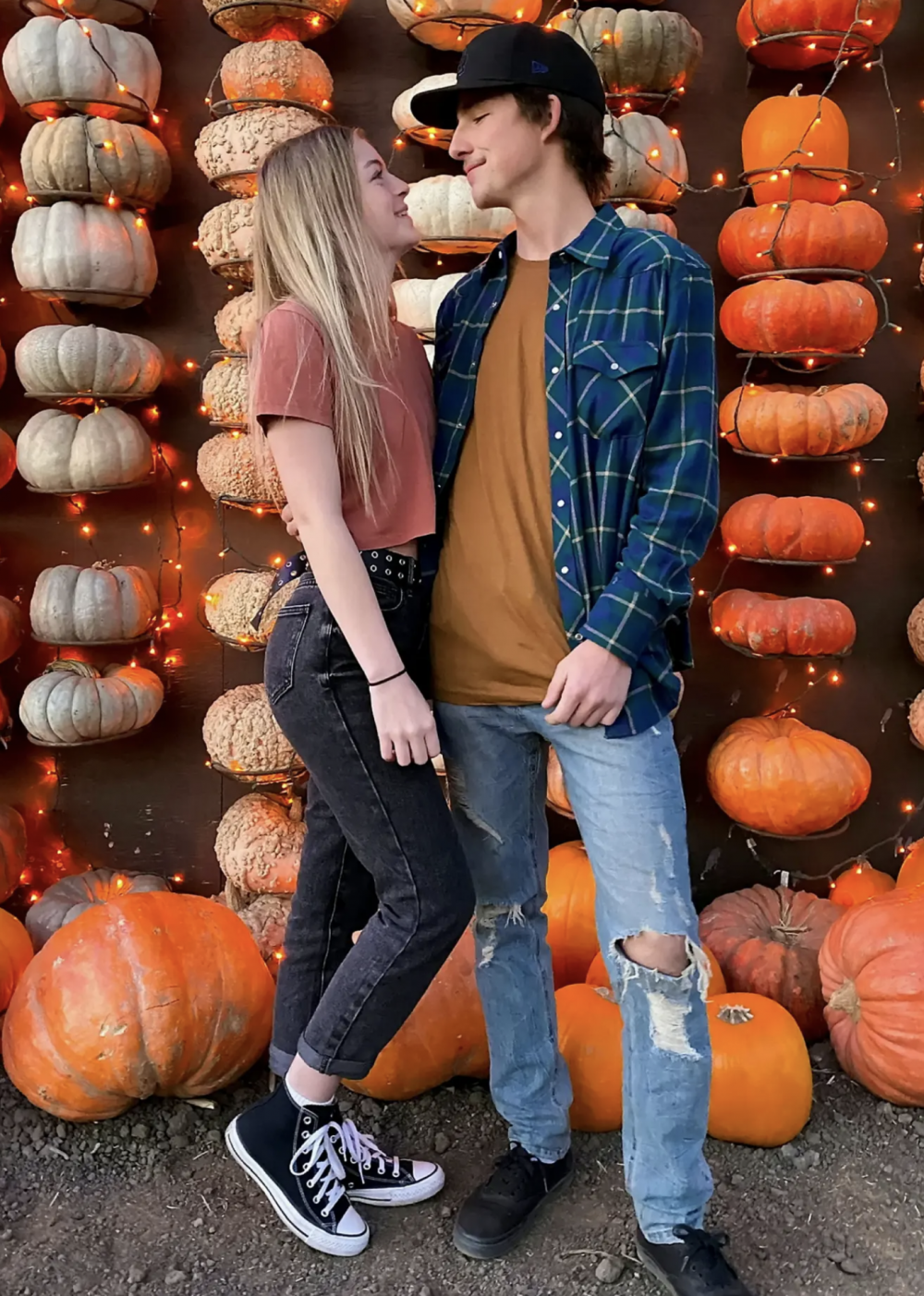 後來Lauren與家人發生車禍，卻令她和Lucas重修舊好，並成為男女朋友。