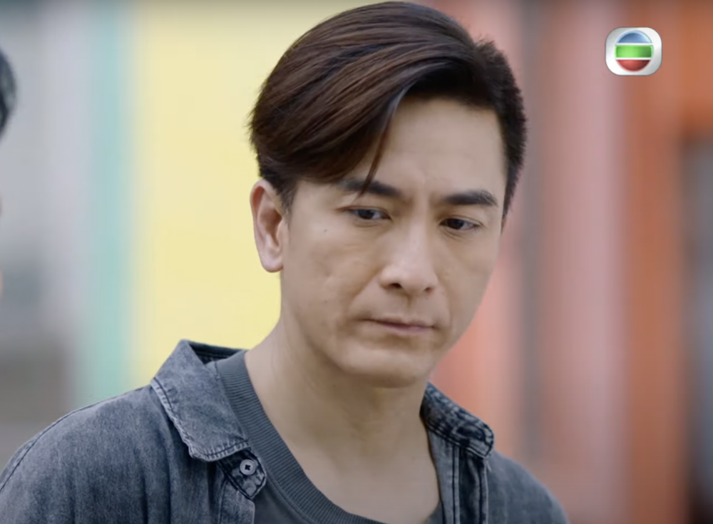 港爸心中不忿,但未出聲反駁。