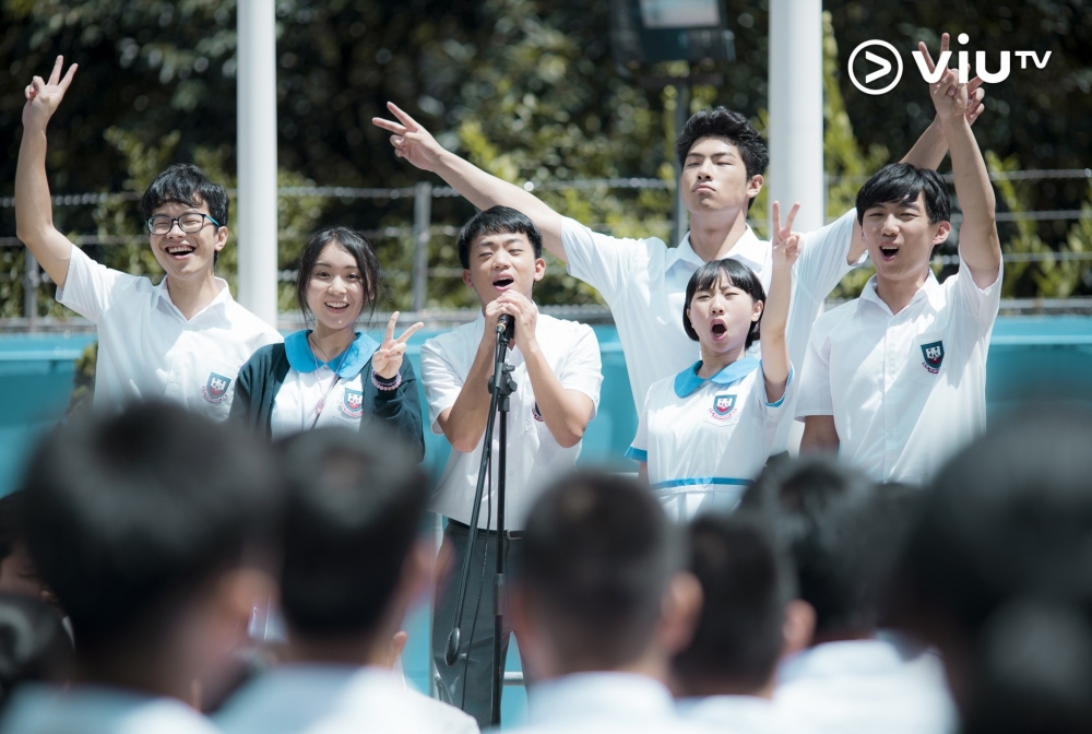 不少直資中學公開招收插班生入學。