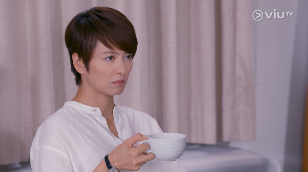 中四女生表示，由細到大阿媽叫咩都照做。