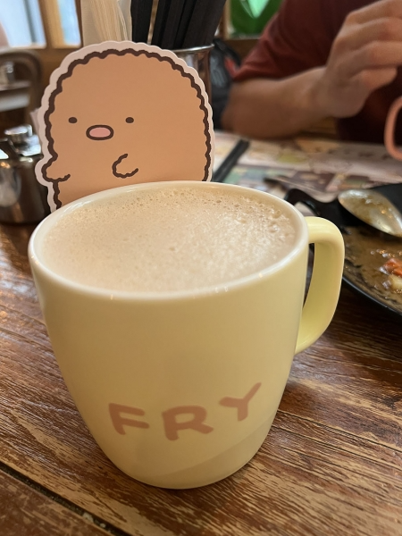 炸豬耕黑糖珍珠紅茶拿鐵